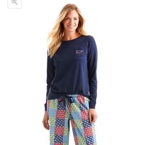 🐳 Vineyard Vines 🐳 Long Sleeve Santa Hat T-Shirt